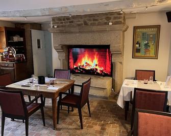 Logis Hôtel Le Manoir Des Portes - Lamballe - Jídelna