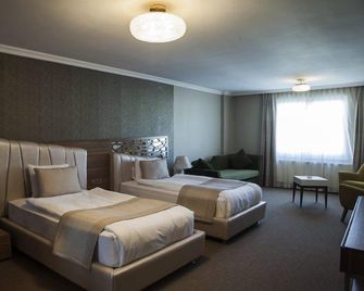 Royal Milano Hotel - Ван - Спальня