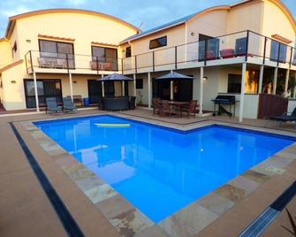 Sunset View Lodge - Dargaville - Pool