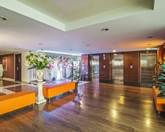RedDoorz Plus Near Rs Pertamina - Yakarta - Lobby