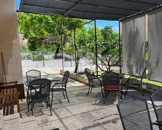 Rooms & Apartments Blue Beach - Vodice - Patio
