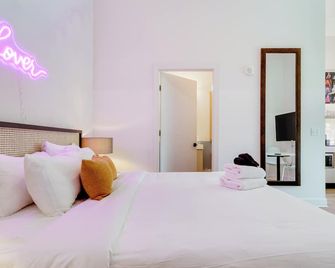 The Conway by AvantStay Modern Comfort Near Downtown Nashville - Nashville - Bedroom