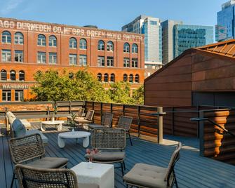 Sonder Railspur - Seattle - Balcony