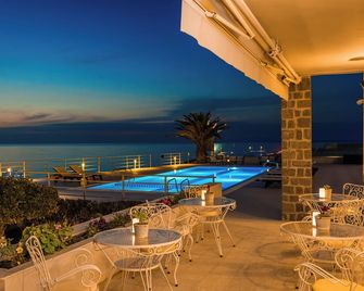 Niki Beach Hotel - Samothraki - Piscina
