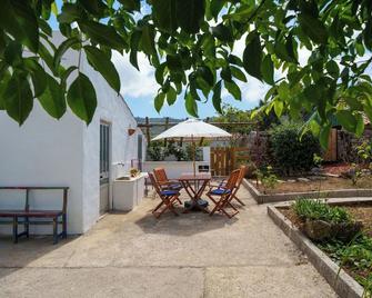 Casa Alba, desde 1926 - Alvados - Binnenhof