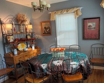 Cozy on Carolina - Kingsport - Dining room