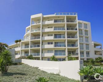 Ocean Views Unit 24 - The Entrance - Budynek