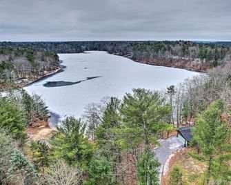 Traverse City Retreat With Deck And Lake - Traverse City - Utomhus