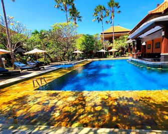 Swastika Bungalows - Denpasar - Piscina
