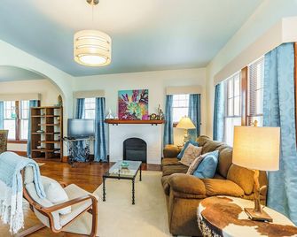 Traveler's Cottage - Berea - Wohnzimmer