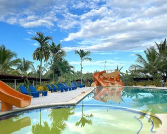 Relaxing Garden Resort - Lemery - Pool
