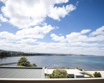 The Bluff Resort Apartments - Victor Harbor - Outdoor view