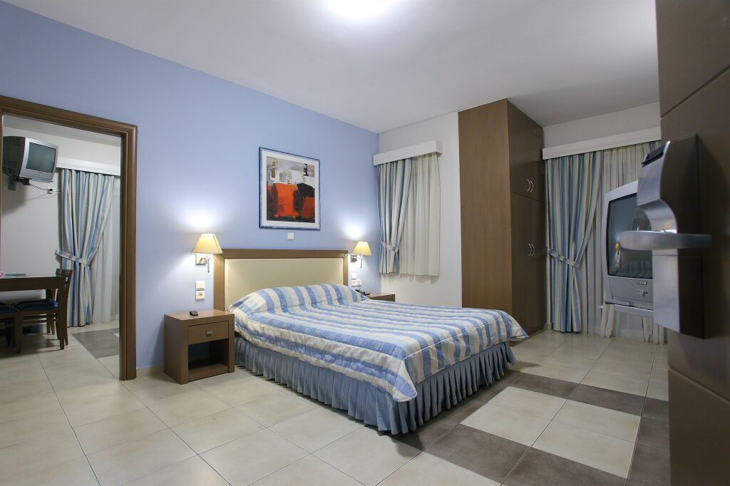 Philoxenia Hotel - חאלקידה