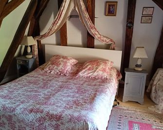 Chambres d'Hôtes & Gites Pouget - Les Eyzies-de-Tayac-Sireuil - Спальня