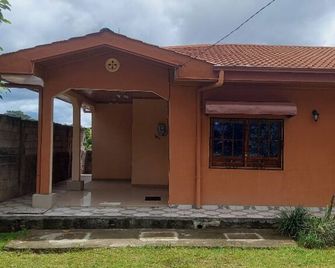 5-person apartment - Ébolowa