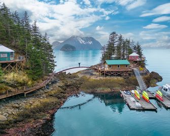 Orca Island Cabins - Seward