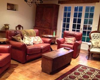 18th Century Stone Farmhouse, Private Heated Pool Own Grounds - Essay - Lounge