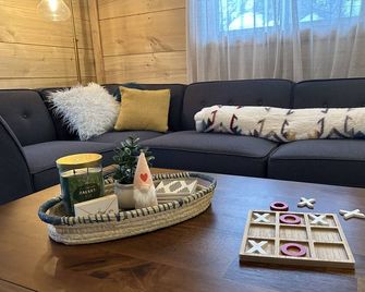 Cozy Romantic Getaway Cabin - Wasilla - Sala de estar
