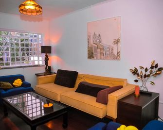 Residência Charme & Conforto, próxima do metro Vila Madalena - Sao Paulo - Living room