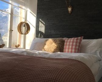Boutique Hotel Bellevue B&B am Brienzersee Iseltwald Interlaken - Iseltwald - Habitación
