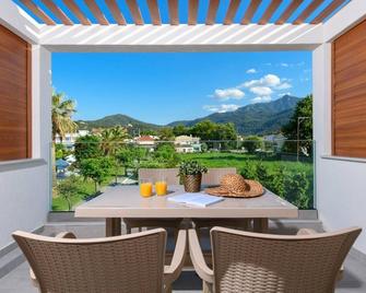 Aethria - Thasos Town - Balkón