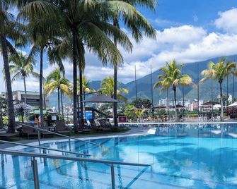 فندق وأجنحة اوروبويلدينغ كاركاس - كاراكاس - حوض السباحة