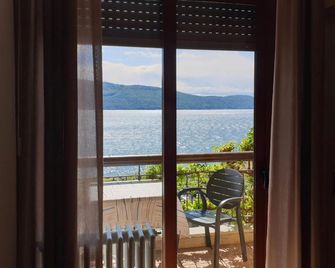 Hotel Palazzina - Gargnano - Balkon