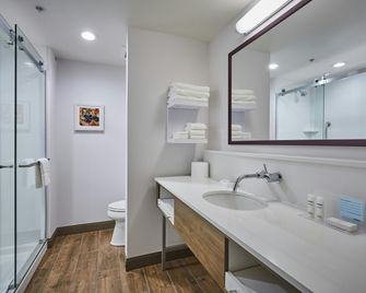 Hampton Inn and Suites Roseburg - Roseburg - Kylpyhuone
