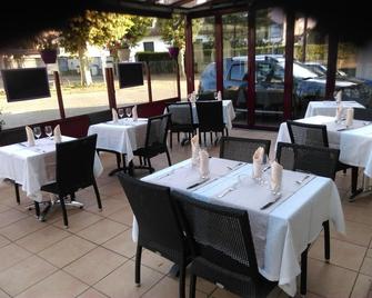 Le Clos Fleuri - Thizy-les-Bourgs - Restaurante