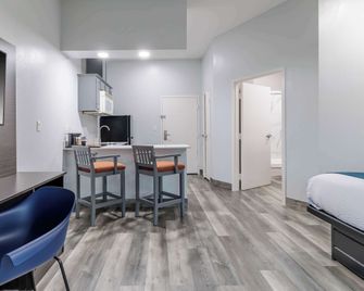 Studio 6 Suites Brenham. Tx - Brenham - Makuuhuone