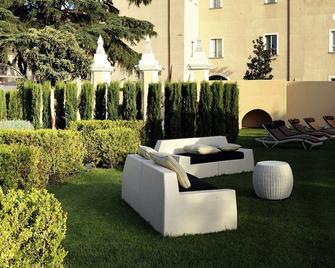Relais Villa Buonanno - Cercola - Patio