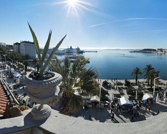 Riva Luxury Suites - Split - Balkon