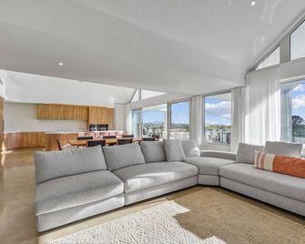 Magic Beach - Wifi Beach Views - Robe - Obývací pokoj