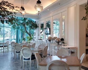 Noor Hotel - Bandung - Restaurante