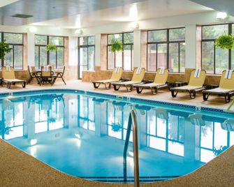 Hampton Inn Cleveland/Solon - Solon - Piscina