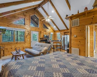 Cabin #5 - Love Nest | 0 Bed, 1 Bath - Stanardsville - Bedroom