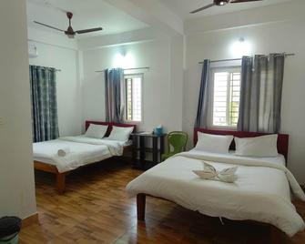 Sai Palace Hotel And Restaurent - Bagdogra - Bedroom