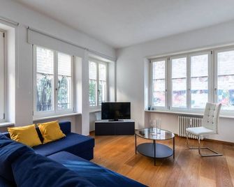 Modern apartment a few metres from Lugano Lakefront - TIGLI - Lugano - Living room