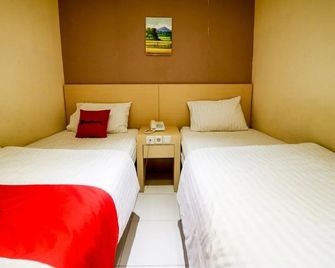 Puri Mas Hotel - Banjarmasin - Bedroom