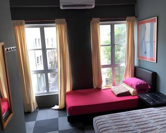Le Village Malacca Guest House - Malacca - Bedroom
