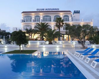 Club Azzurro Hotel & Resort - Porto Cesareo - Zwembad