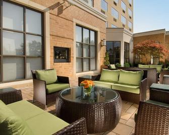 DoubleTree by Hilton Sterling - Dulles Airport - Sterling - Patio