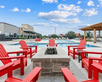 Luxury Pool Home, Mins To Hospitals, Gym - Marble Falls - Bazén