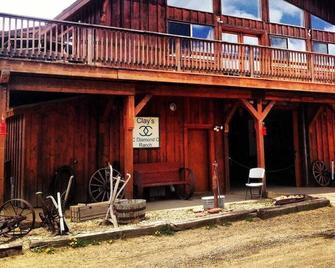 Private Ranch for Weddings, Retreats, Reunions. Two lodging units on 40 acres. - Eagle Nest - Vista del exterior