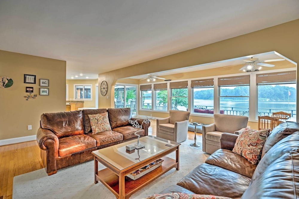 Riverfront Paradise W/ Hot Tub & Pool In Kinsale