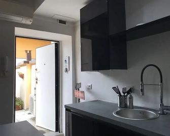 Kibilù - Via Confalonieri - Stazione Garibaldi - Zona Isola - Milan - Kitchen