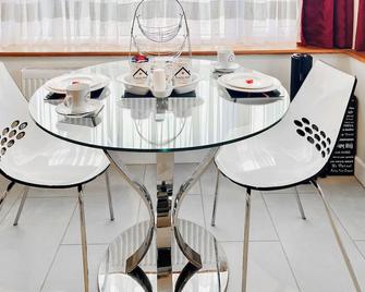 Black Pan Holiday Cottage - Sandown