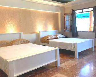 Hostal Montymar - Trinidad - Habitación