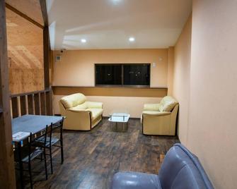 Climb Inn Cocomo 201 / Sumoto City Hyōgo - Sumoto - Living room