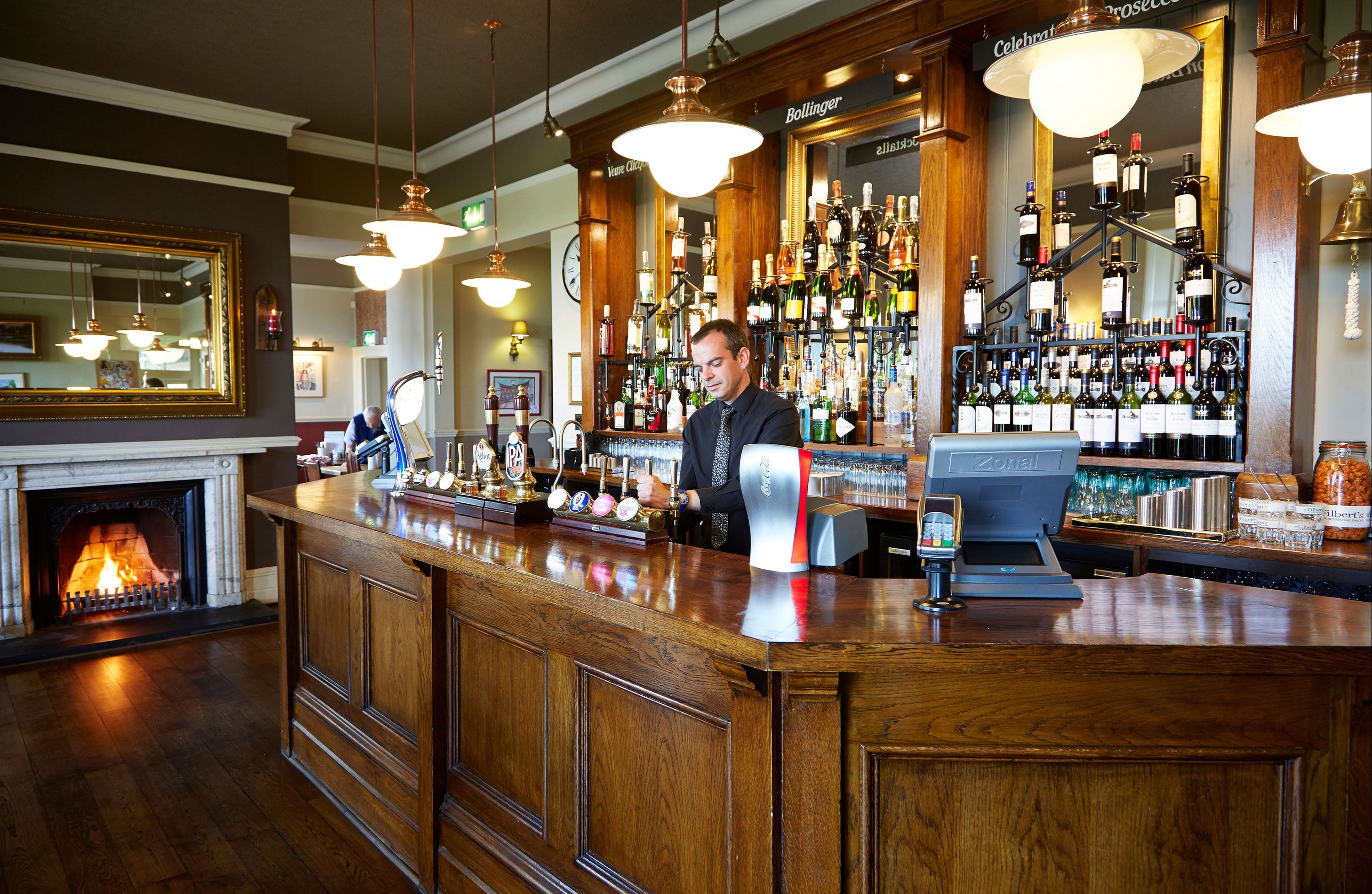 Royal Hotel Ross On Wye By Greene King Inns - רוס און ווי - בר